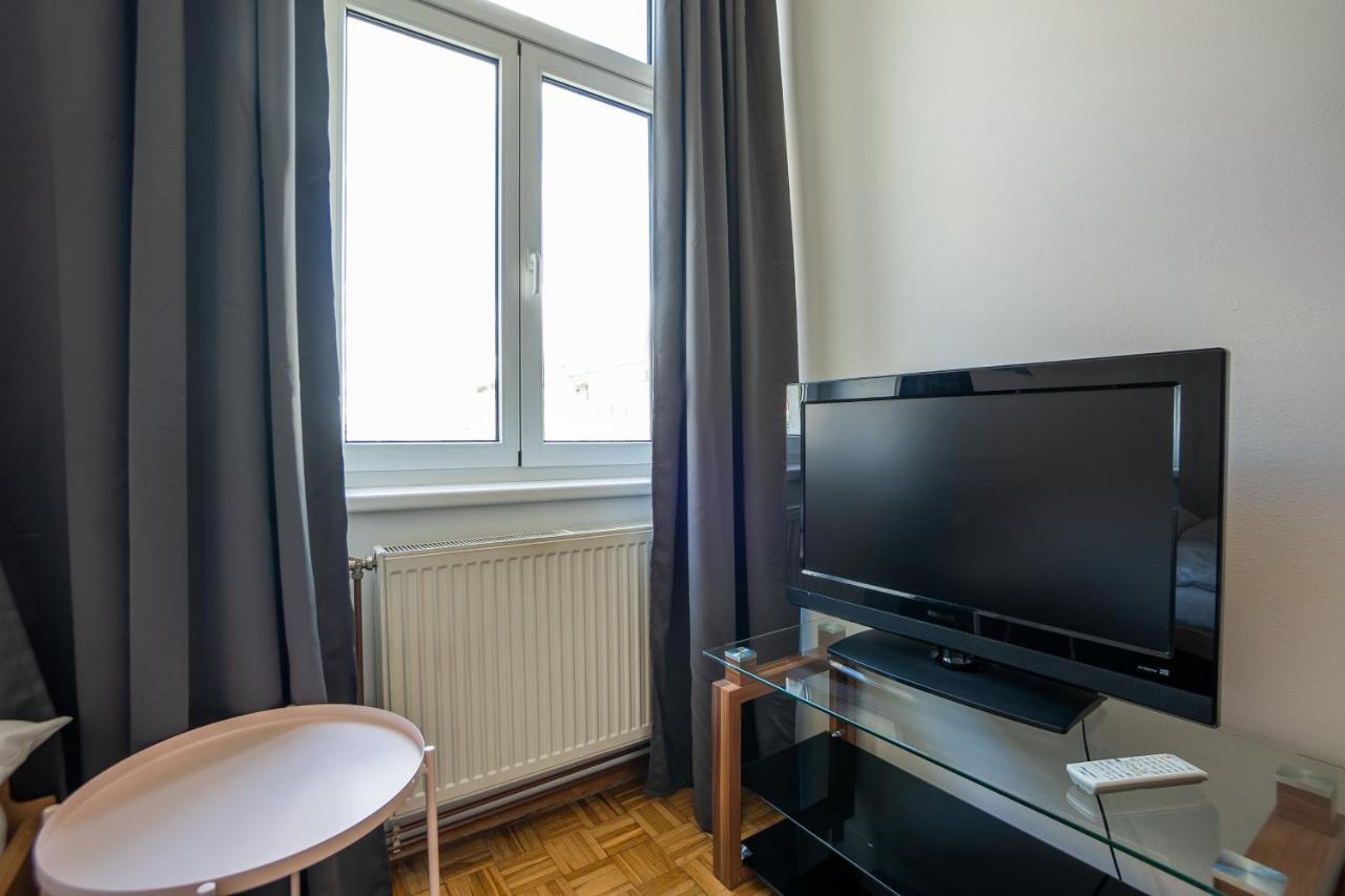 Two Bedrooms Family Nice Apartment Виена Екстериор снимка